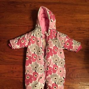 Marimekko Baby Girls’ Pink Floral Snowsuit (9 M)